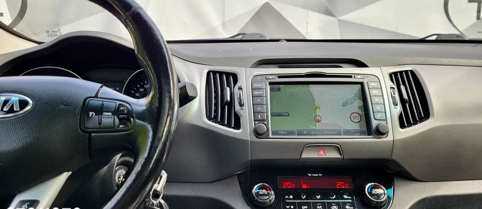 Volkswagen Touran cena 35900 przebieg: 181000, rok produkcji 2013 z Nowe Miasto nad Pilicą małe 562